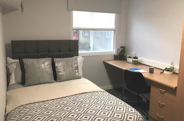 347 New Cross House, New Cross, London - Image 3